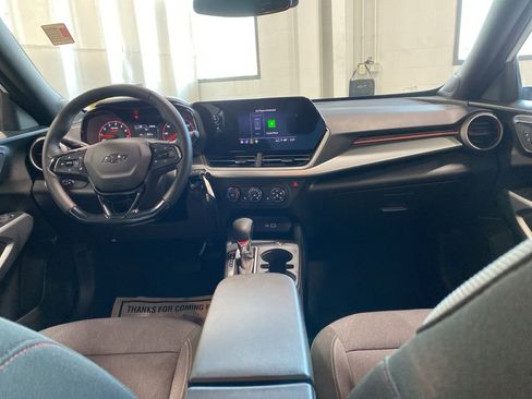 Used 2025 Chevrolet Trax RS w/ Driver Confidence Package image 13