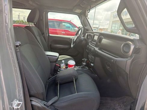 Used 2020 Jeep Wrangler Unlimited Sport AWD/4WD image 16