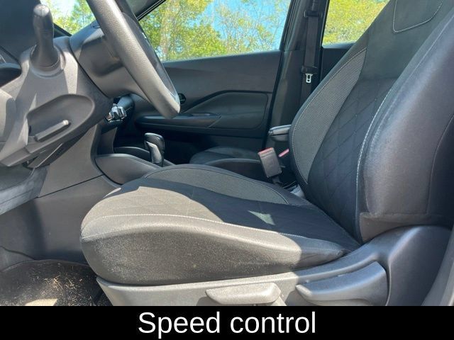 Used 2020 Nissan Kicks S FWD image 16