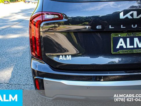 Used 2025 Kia Telluride S FWD image 11