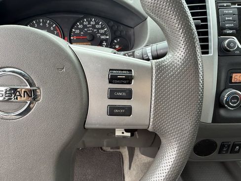 Used 2015 Nissan Frontier SV w/ SV Value Truck Package RWD image 15