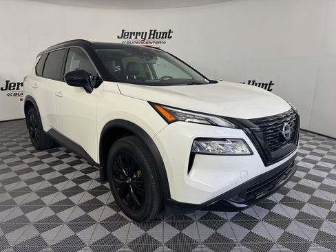 Used 2023 Nissan Rogue SV w/ SV Premium B Package FWD image 6
