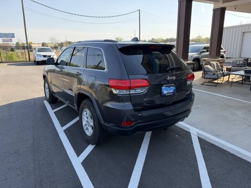 Used 2015 Jeep Grand Cherokee Laredo w/ Quick Order Package 23E RWD image 4