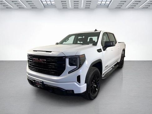 Used 2025 GMC Sierra 1500 Elevation AWD/4WD image 5