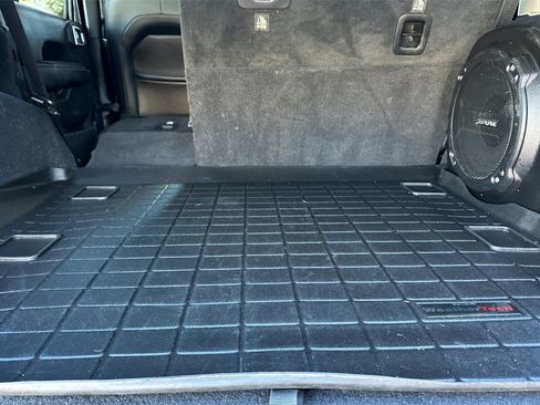 Used 2019 Jeep Wrangler Unlimited Sahara w/ Quick Order Package 24M Moab image 15