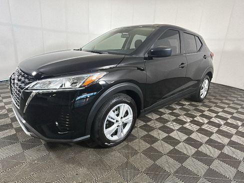 Used 2025 Nissan Kicks Play S FWD image 6