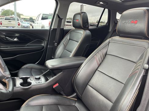 Used 2024 GMC Terrain AT4 w/ Infotainment Package II image 9