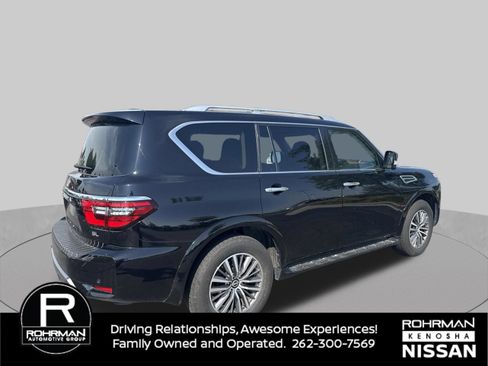 Used 2024 Nissan Armada SL w/ Captain's Chairs Package AWD/4WD image 5