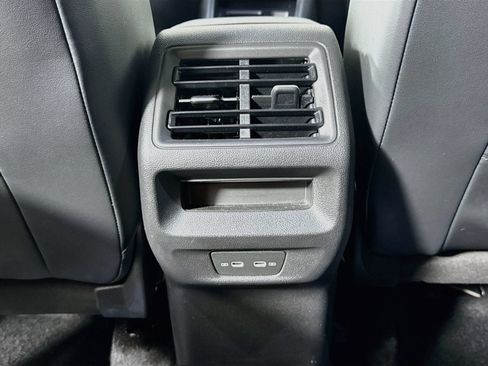 Certified 2025 Volkswagen Tiguan SE R-Line AWD/4WD image 21