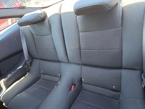 Used 2013 Ford Mustang Coupe RWD image 18