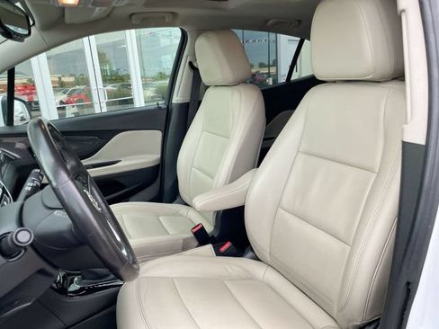 Certified 2018 Buick Encore Essence w/ Experience Buick Package FWD image 12