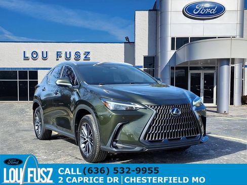 Used 2022 Lexus NX 250 FWD image 1