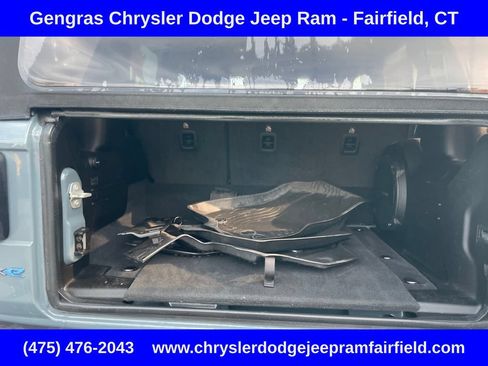 Used 2024 Jeep Wrangler Unlimited w/ Convenience Group AWD/4WD image 31