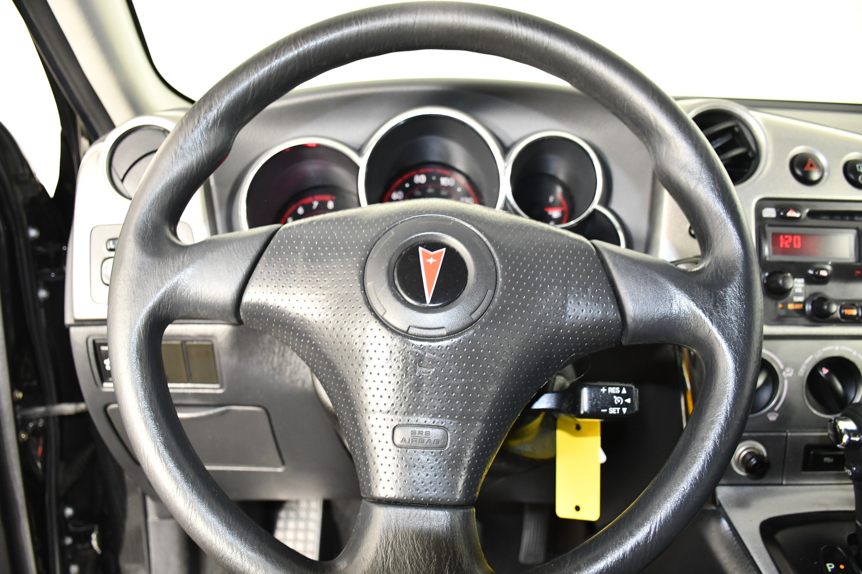 Used 2005 Pontiac Vibe w/ Power Group Value Package FWD image 19