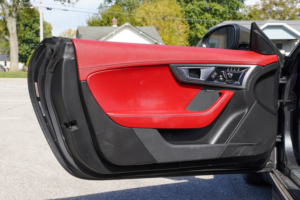 Used 2016 Jaguar F-TYPE R AWD/4WD image 25