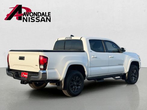 Used 2020 Toyota Tacoma SR5 RWD image 5