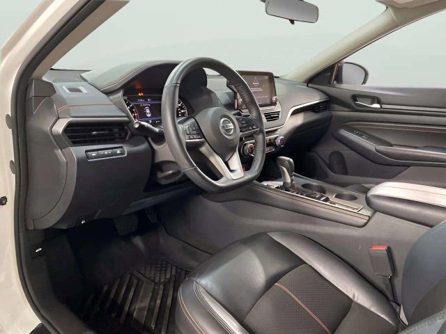 Used 2022 Nissan Altima 2.5 SR w/ Midnight Edition Package AWD/4WD image 17