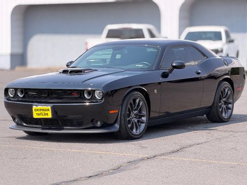 Used 2020 Dodge Challenger R/T Scat Pack w/ Shaker Package RWD image 12