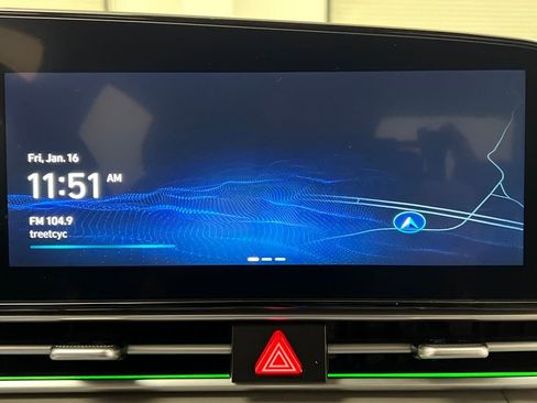 Used 2024 Hyundai Elantra SEL image 49