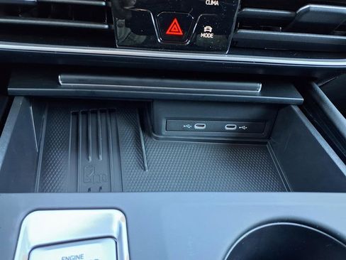 New 2026 Volkswagen Atlas SE image 32