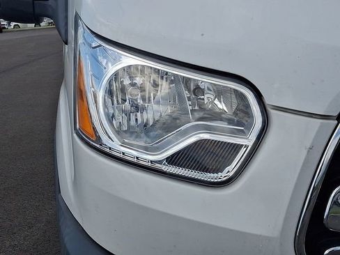 Used 2018 Ford Transit 250 130 Low Roof w/ Exterior Upgrade Package RWD image 9
