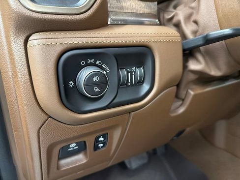 Used 2020 RAM 1500 Limited RWD image 18