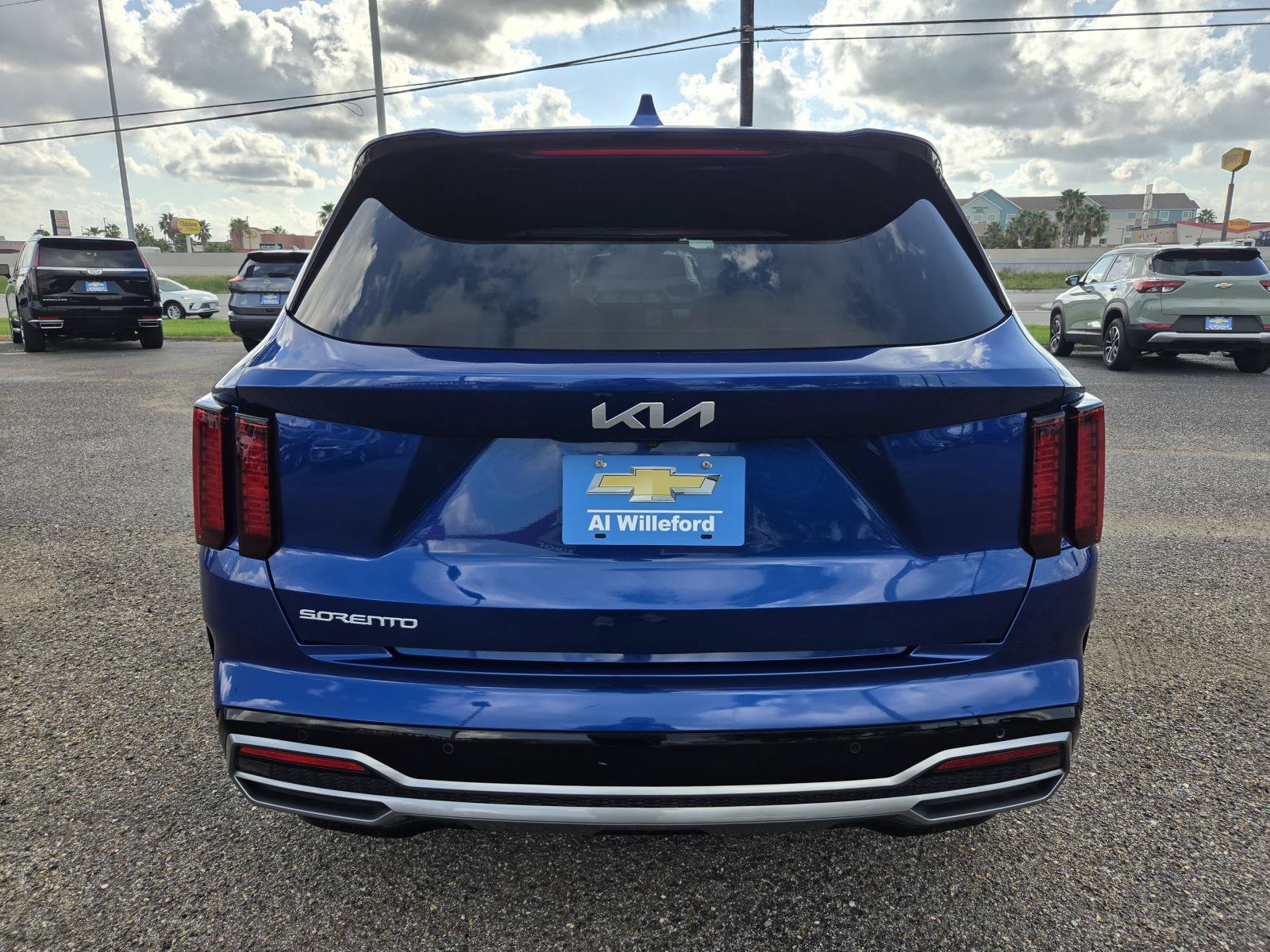 Used 2023 Kia Sorento EX w/ Panoramic Sunroof Package FWD image 4