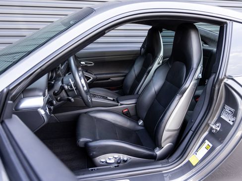 Used 2013 Porsche 911 Carrera 4S AWD/4WD image 5