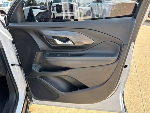 Used 2022 GMC Terrain SLE w/ Driver Convenience Package AWD/4WD image 25