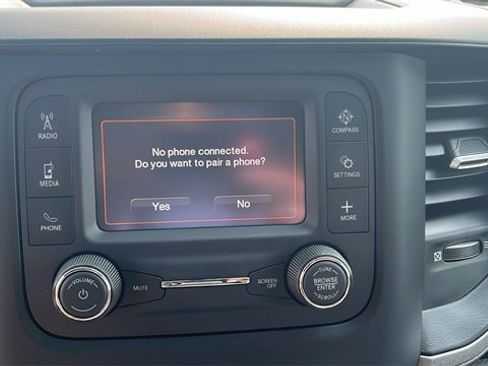 Used 2024 RAM 2500 Tradesman w/ Chrome Appearance Group image 19