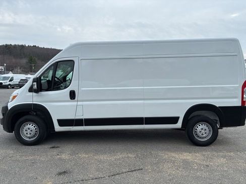 Used 2025 RAM ProMaster 2500 w/ Convenience Group FWD image 6