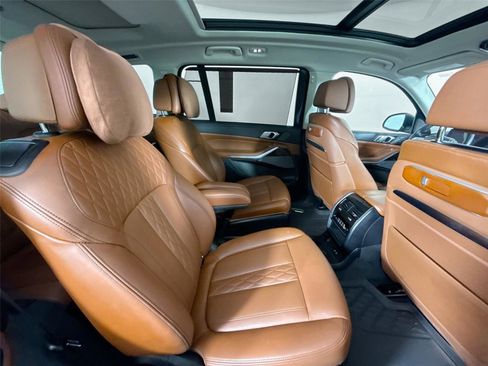 Used 2023 BMW X7 xDrive40i w/ Premium Package image 47