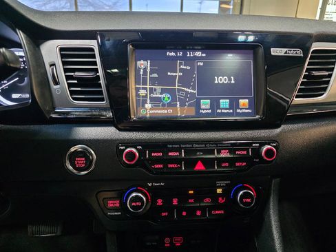Used 2018 Kia Niro Touring image 30
