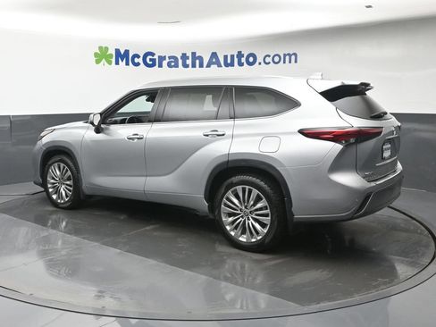 Used 2023 Toyota Highlander Platinum AWD/4WD image 31