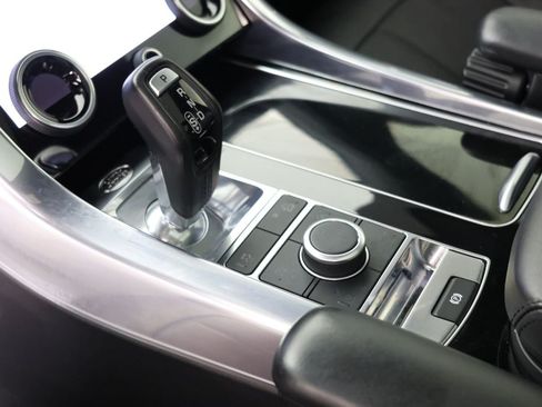 Used 2019 Land Rover Range Rover Sport Supercharged AWD/4WD image 6