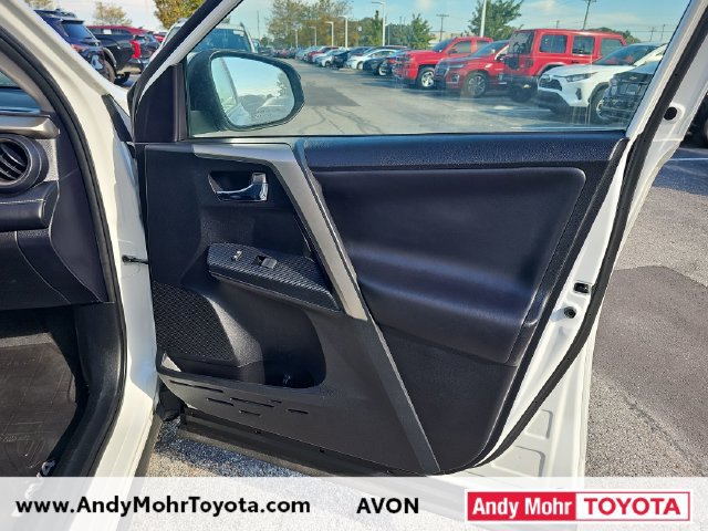 Used 2015 Toyota RAV4 Limited AWD/4WD image 20