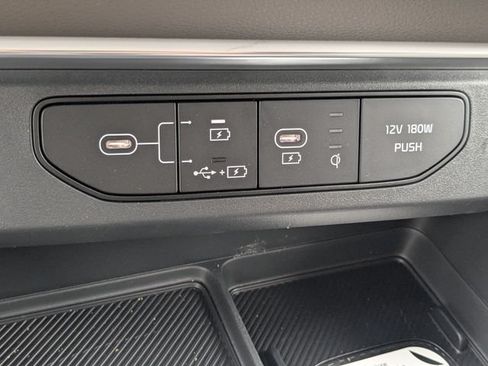 New 2026 Kia Carnival EX FWD image 21