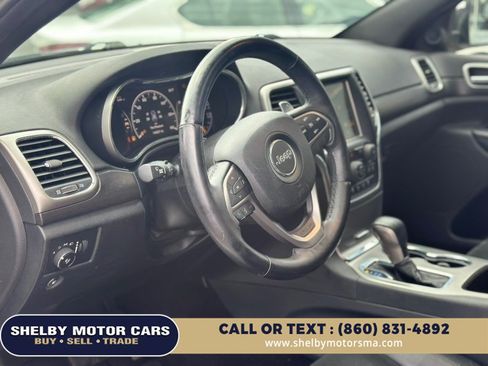 Used 2017 Jeep Grand Cherokee Altitude AWD/4WD image 10
