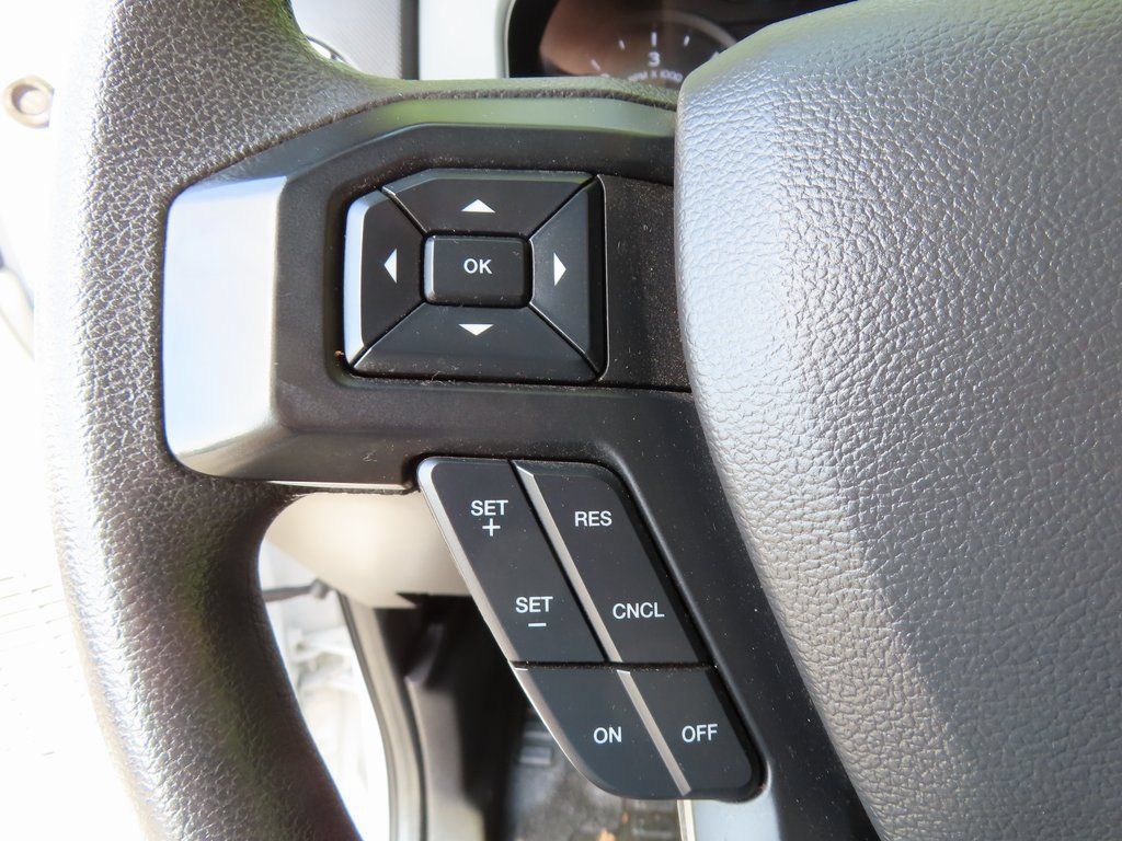 Used 2022 Ford F750 2WD Regular Cab Super Duty image 17