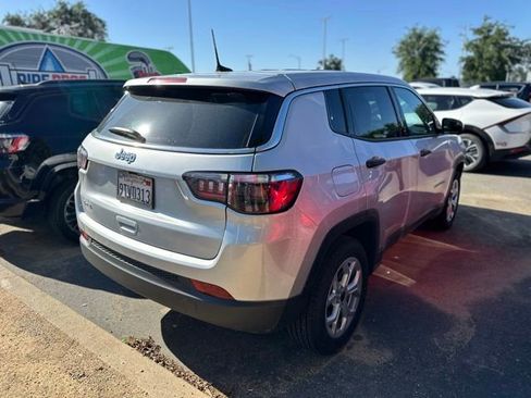 Used 2025 Jeep Compass Sport AWD/4WD image 6