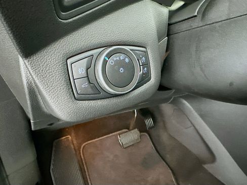 Used 2019 Ford Escape SEL FWD image 10