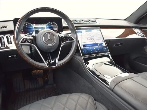 Used 2024 Mercedes-Benz S 500 4MATIC image 4