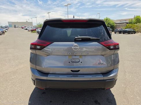 Certified 2024 Nissan Rogue SV FWD image 27