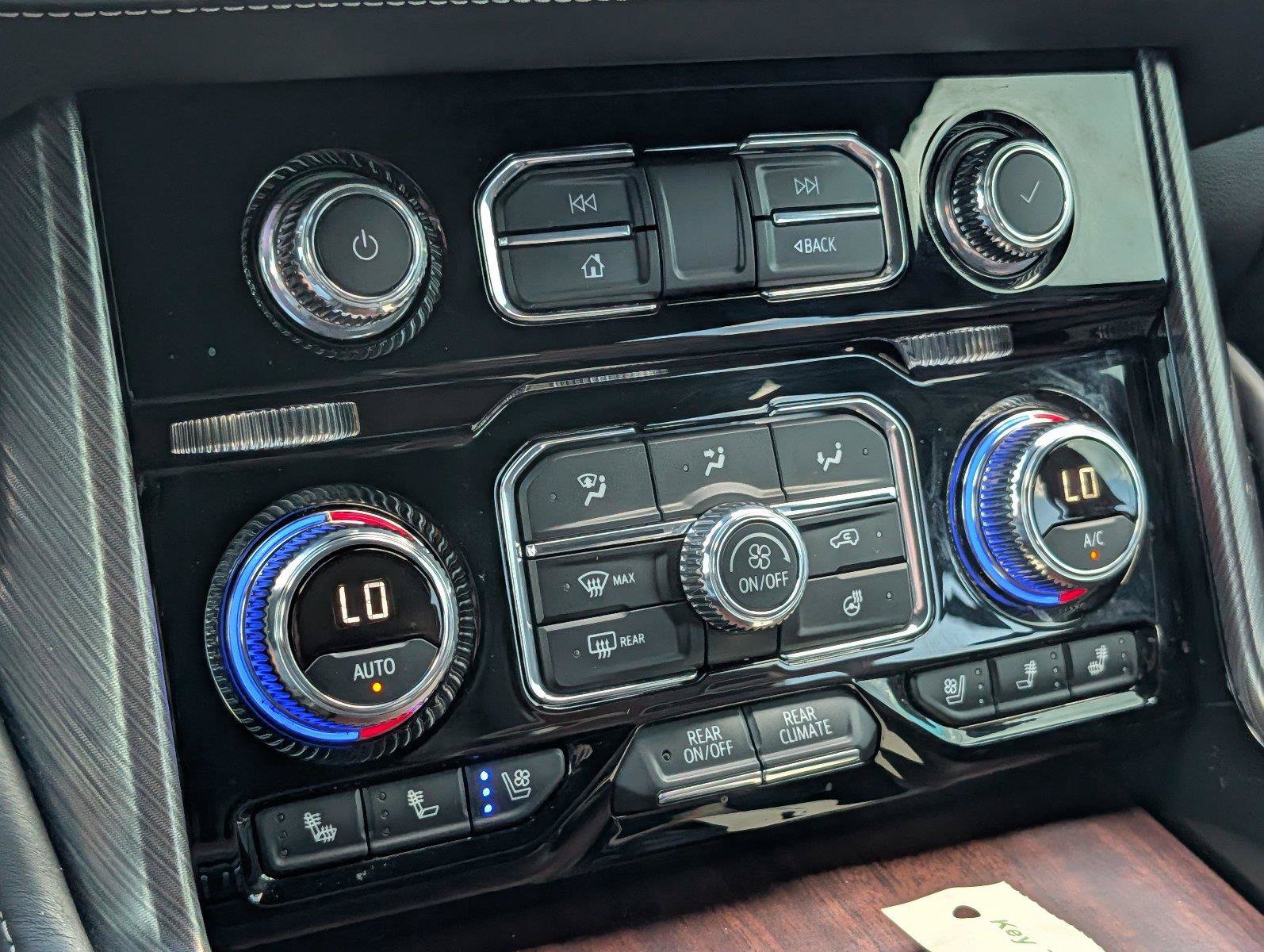 Certified 2023 GMC Yukon XL Denali Ultimate AWD/4WD image 18