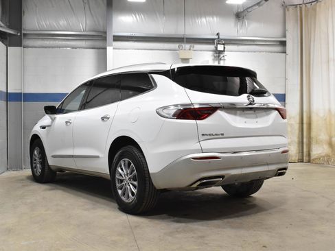 Used 2023 Buick Enclave Essence w/ LPO, Floor Liner Package FWD image 27