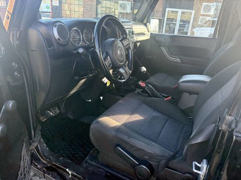 Used 2012 Jeep Wrangler Sport w/ Connectivity Group image 16