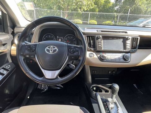 Used 2017 Toyota RAV4 XLE FWD image 16