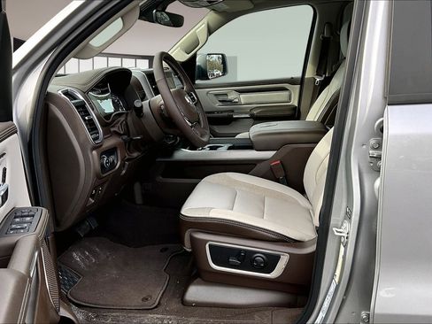 New 2025 RAM 1500 Laramie AWD/4WD image 22