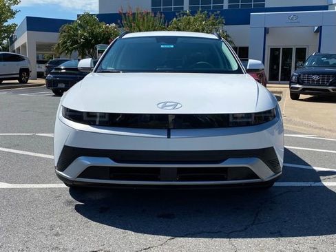 New 2025 Hyundai Ioniq 5 SEL image 2