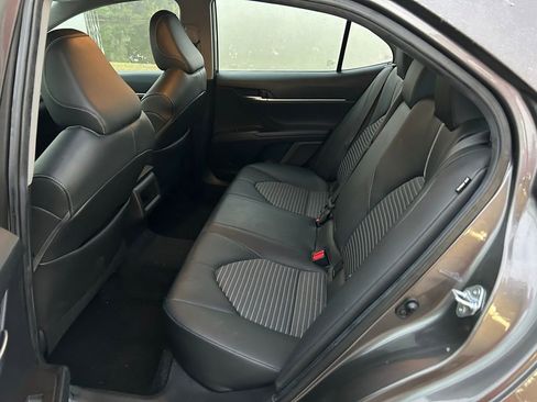 Used 2021 Toyota Camry SE image 13